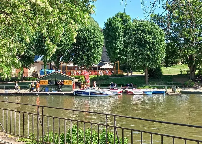 Pivoine Avec Terrasse A Proximite De Apartament