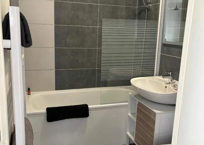 Appartement Pivoine Avec Terrasse A Proximite De